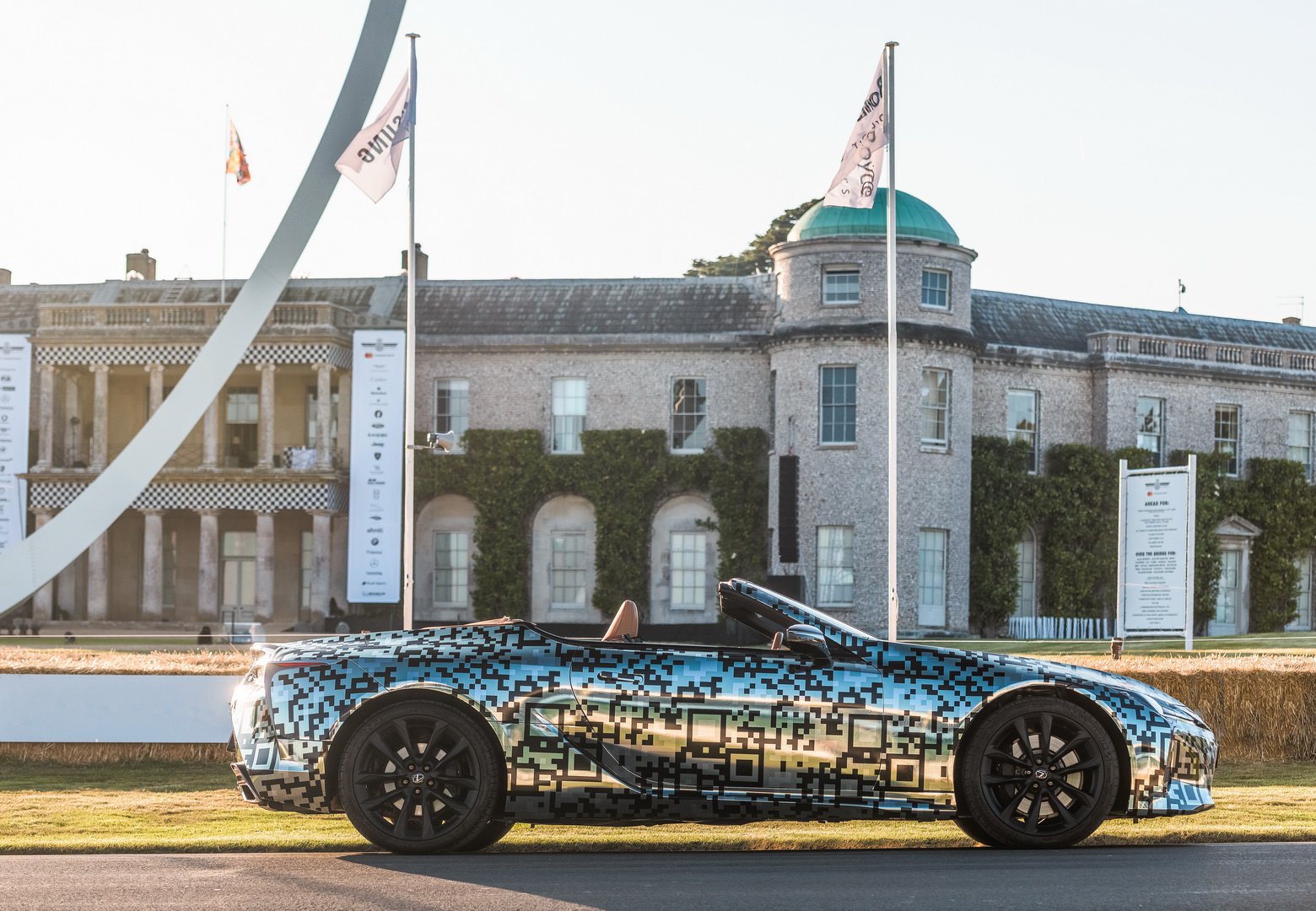 Lexus LC Convertible prototype