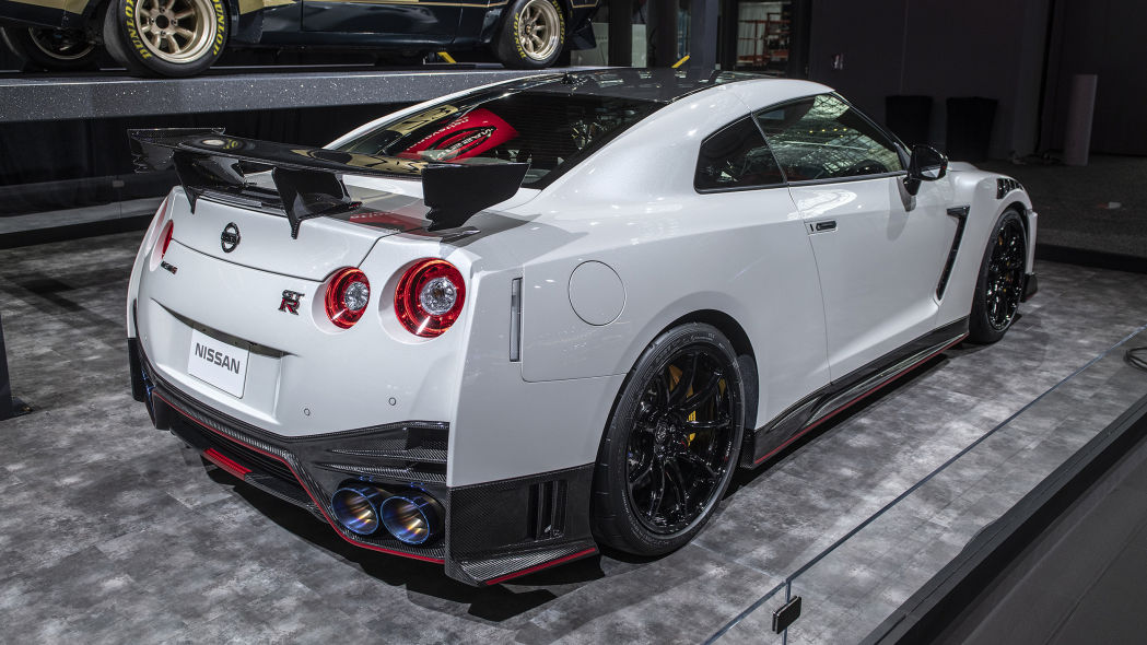 2020 Nissan GT-R Nismo review: A little more bang for some really big bucks  - CNET
