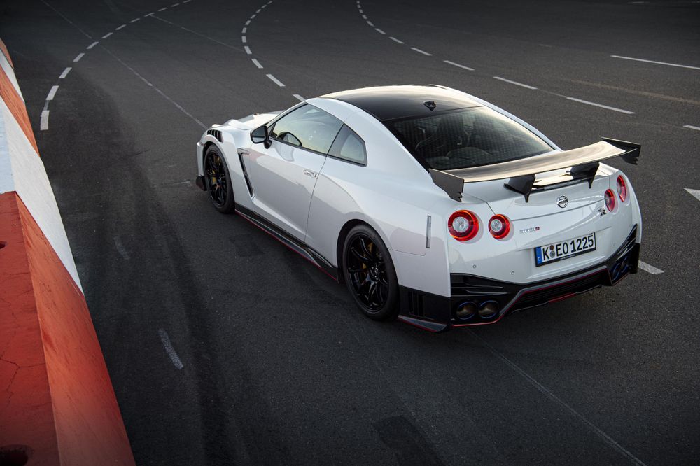 2020 Nissan GT-R Nismo: History, Specifications, & Performance