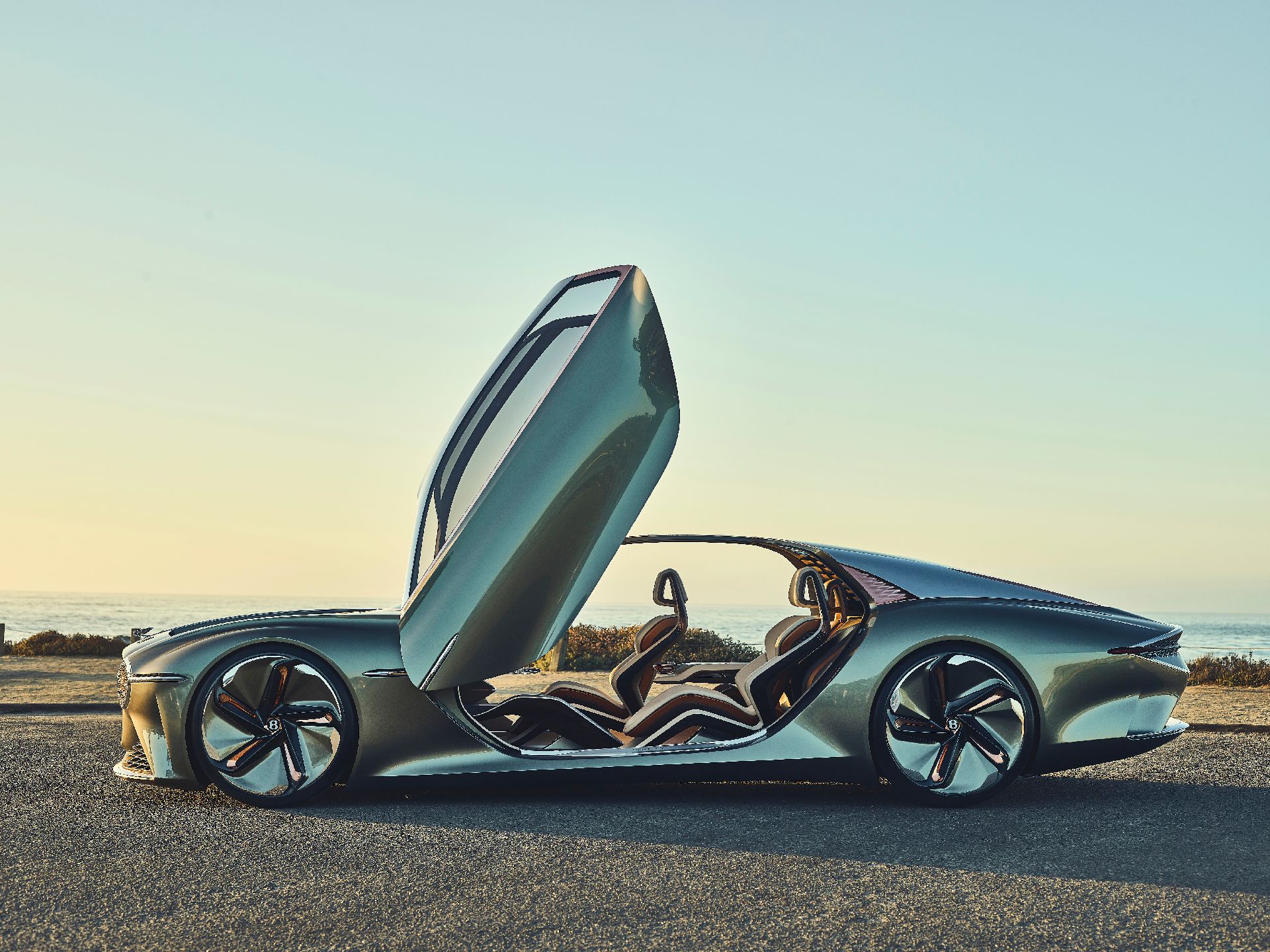 The Future Of Luxury: Bentley EXP 100 GT