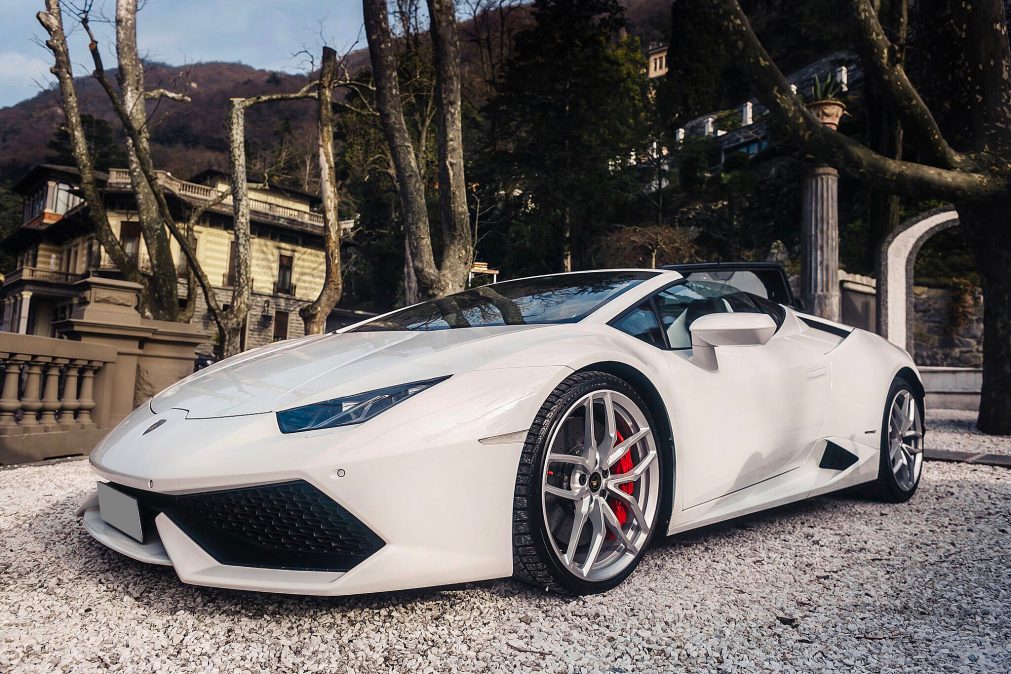 Lurento luxury car rental lamborghini huracan