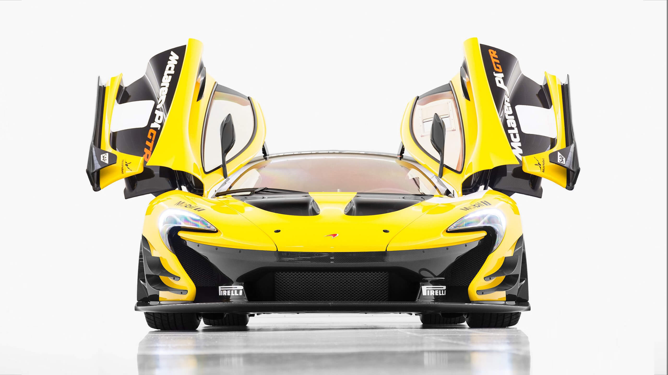 McLaren P1 GTR