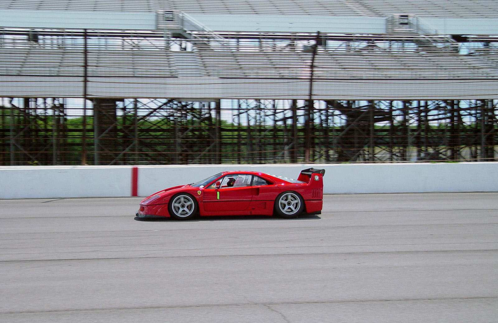 1989 Ferrari F40 LM on the track