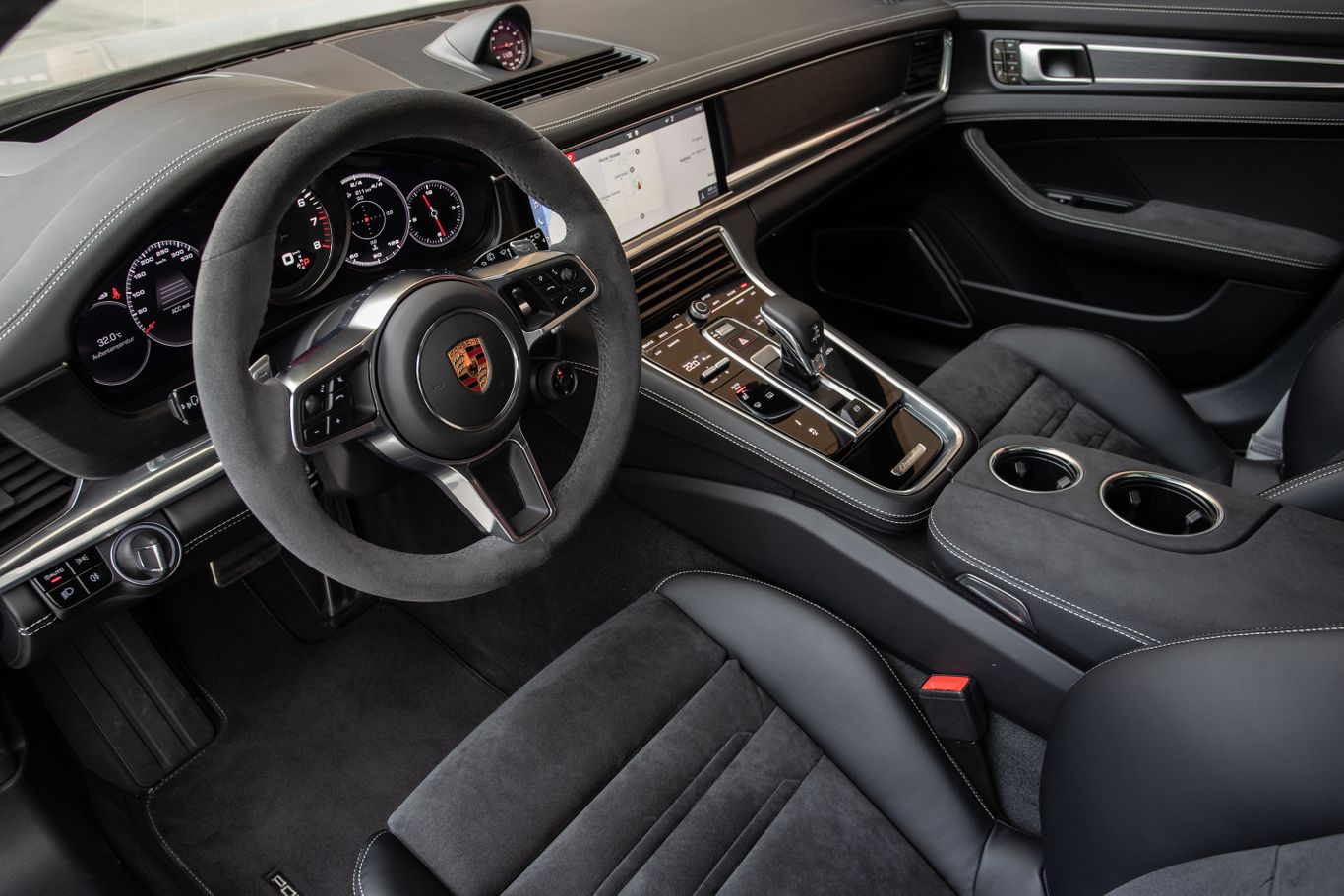 2019 Porsche Panamera Gts Sport Turismo Guide History