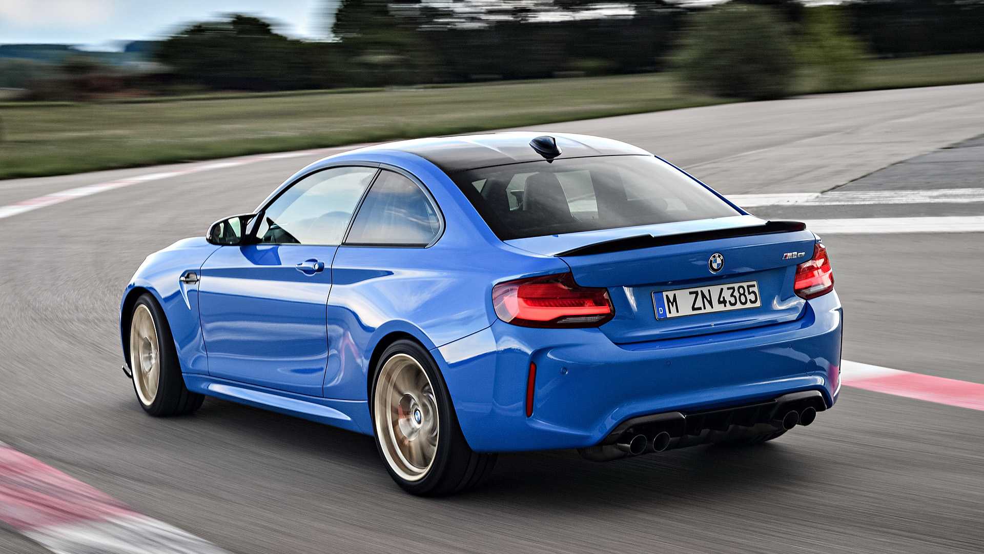 BMW M2 CS