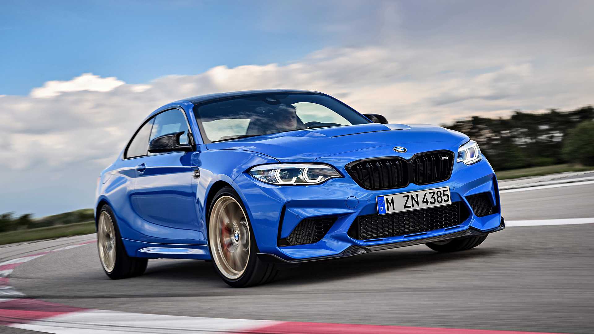 BMW M2 CS