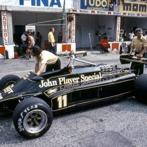 Lotus 87