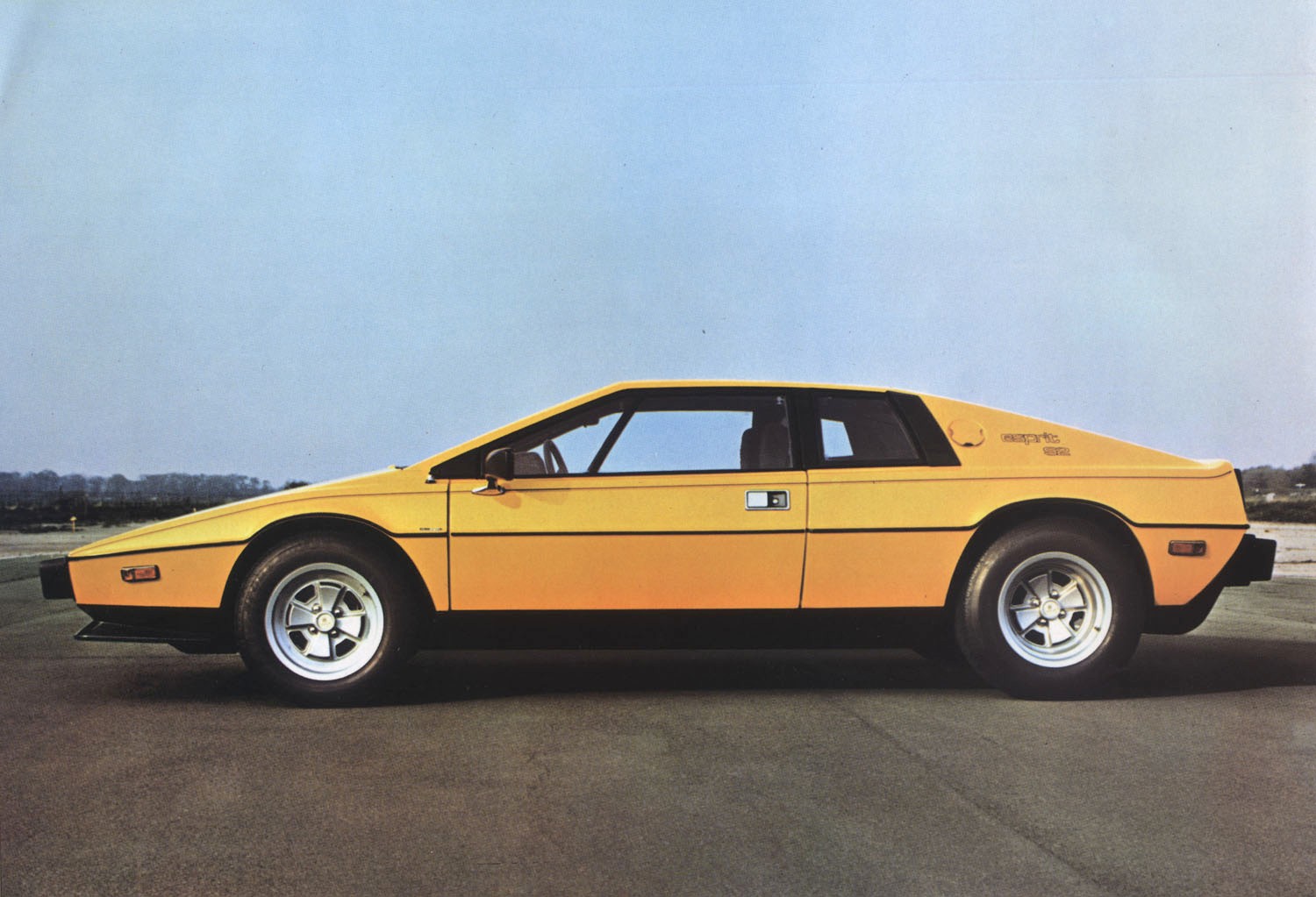 Lotus Esprit S2 Ultimate Guide Images, Photos, Reviews