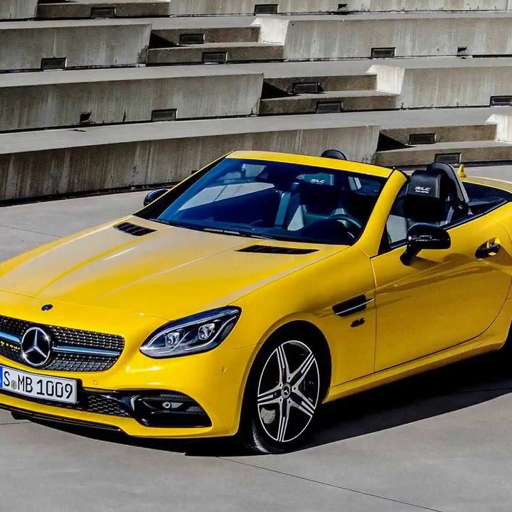 Mercedes-AMG SLC Roadster