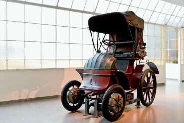 1900 Lohner Porsche Hybrid