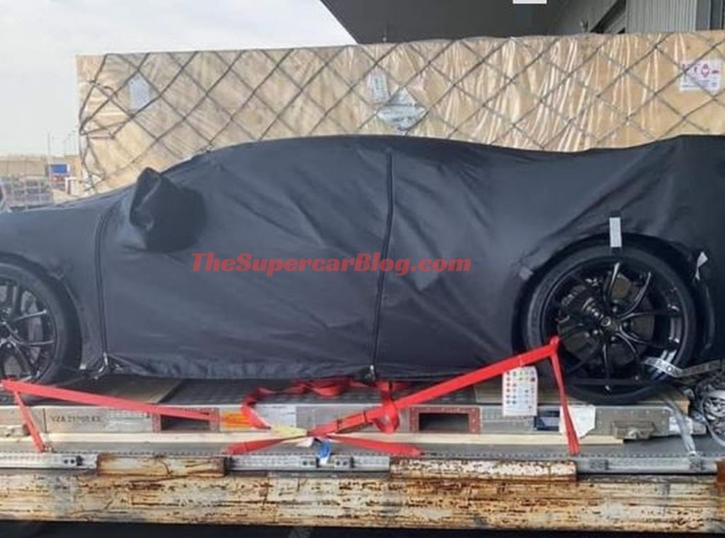 2020 Bugatti Chiron R spy shot from TSB 2