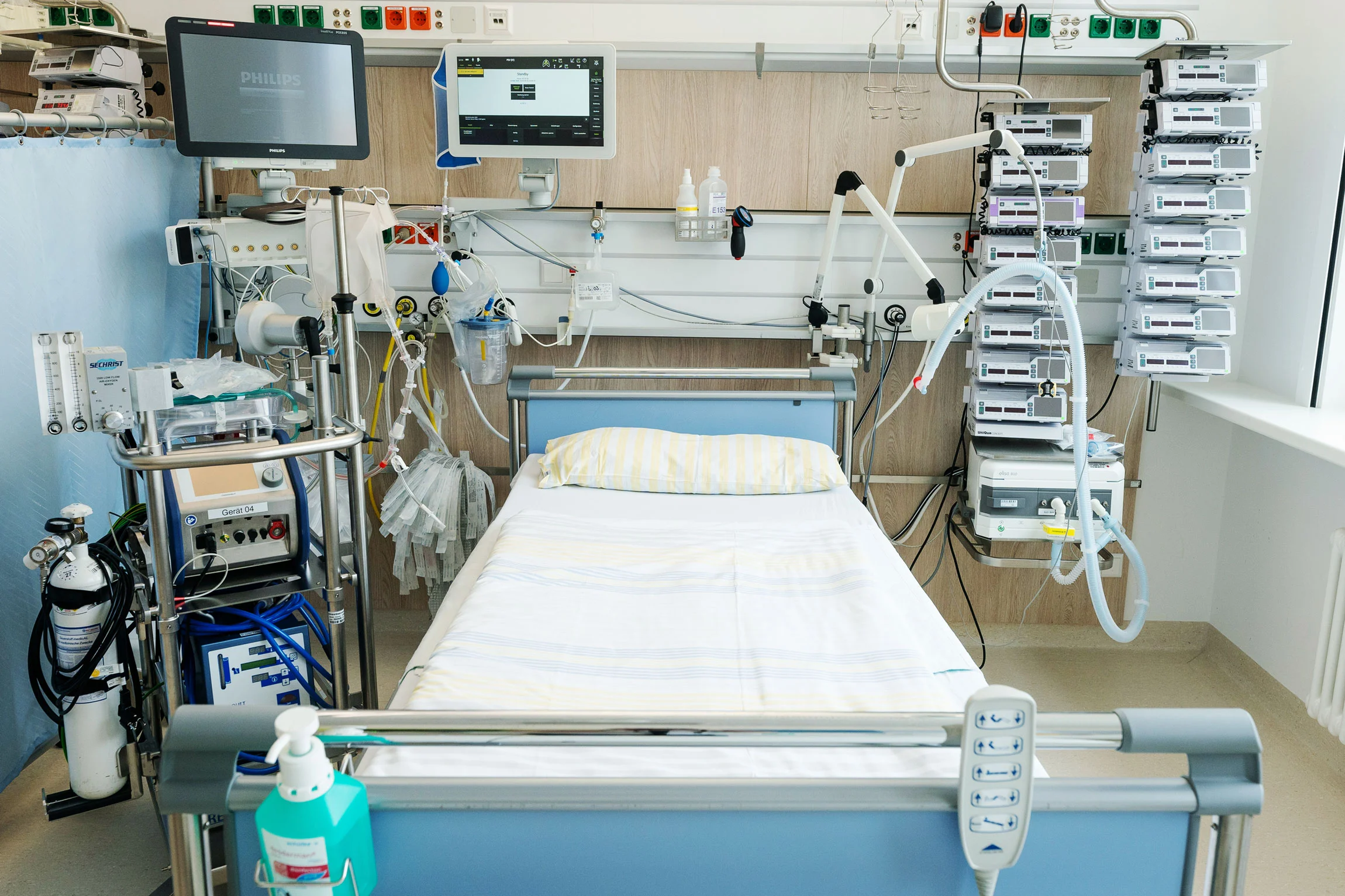 Medical ICU life support bed