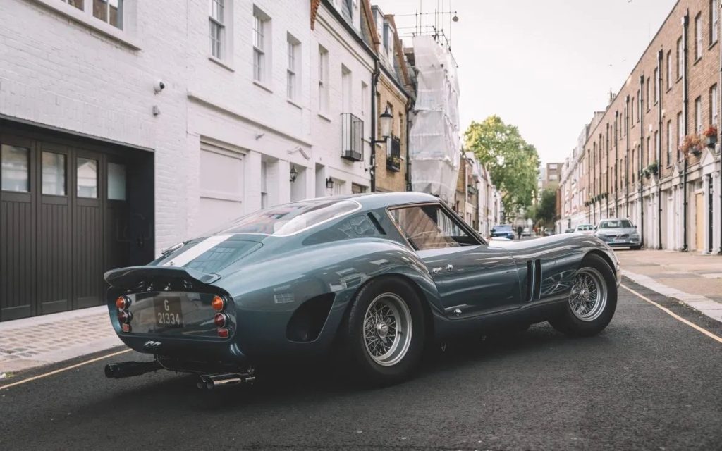 Watch Listen To A Classic A Ferrari 250 Gto In London Supercars Net