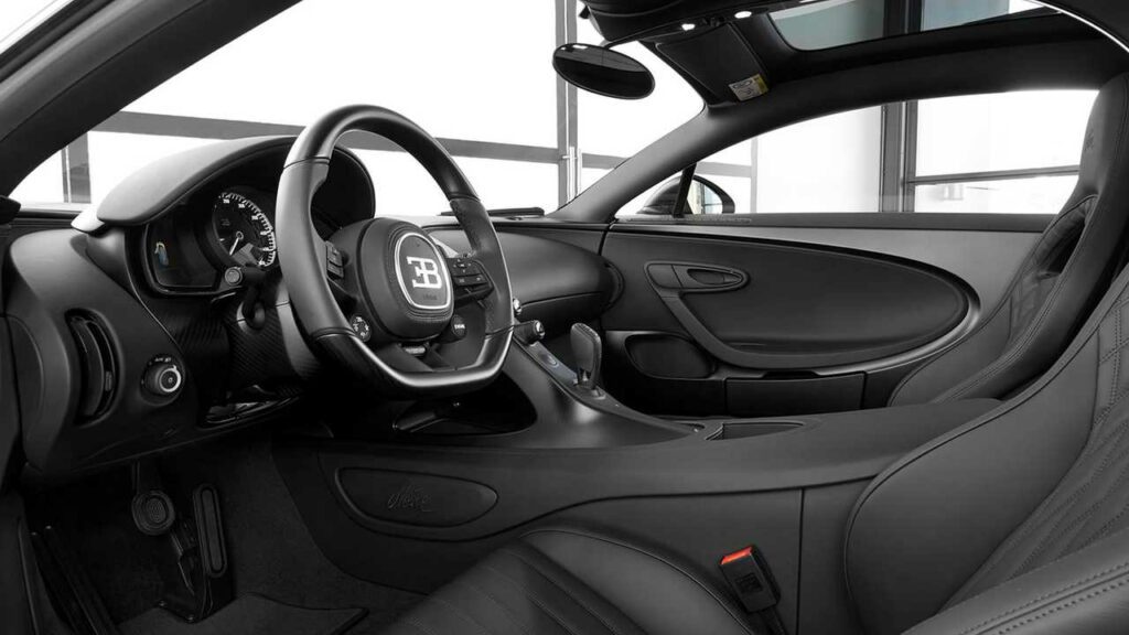 Bugatti Chiron Noire Sportive interior
