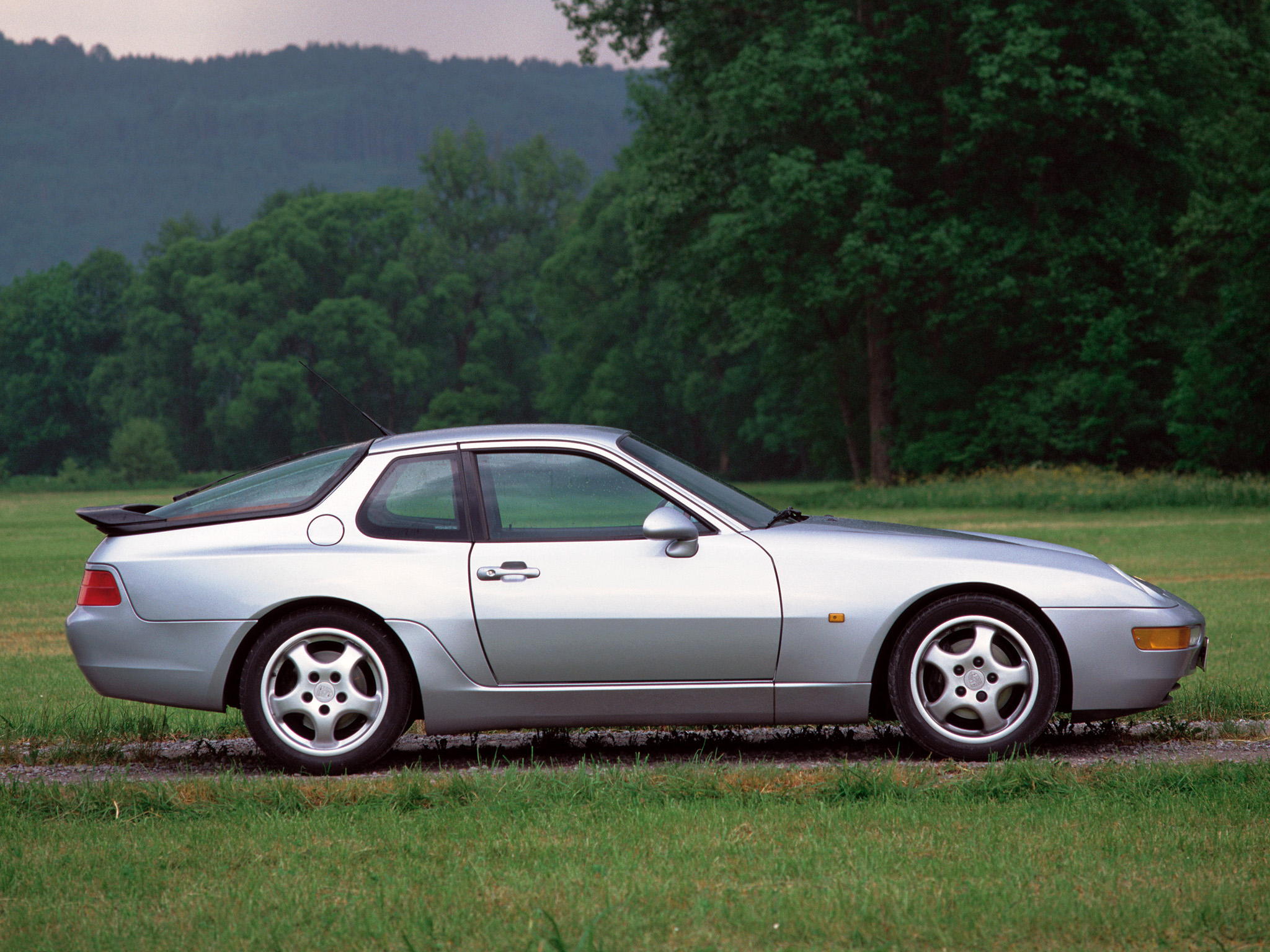 1991_Porsche_968_Coupe__d_2048x1536.jpg