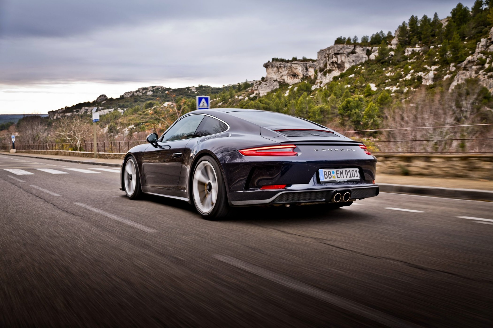 2017 Porsche GT3 Touring Wallpapers