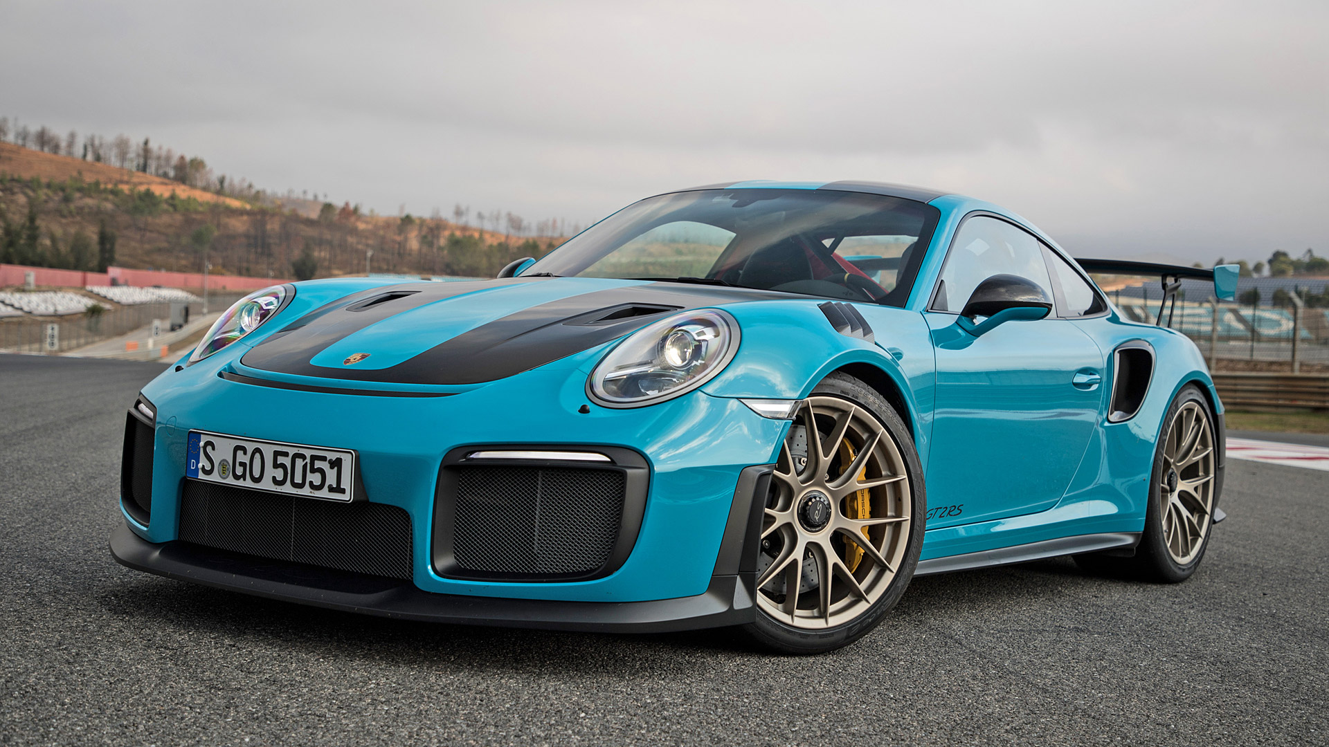 2018 Porsche 911 GT2 RS Wallpapers 