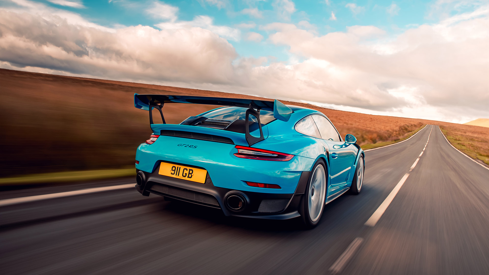 2018 Porsche 911 GT2 RS Wallpaper Collection.