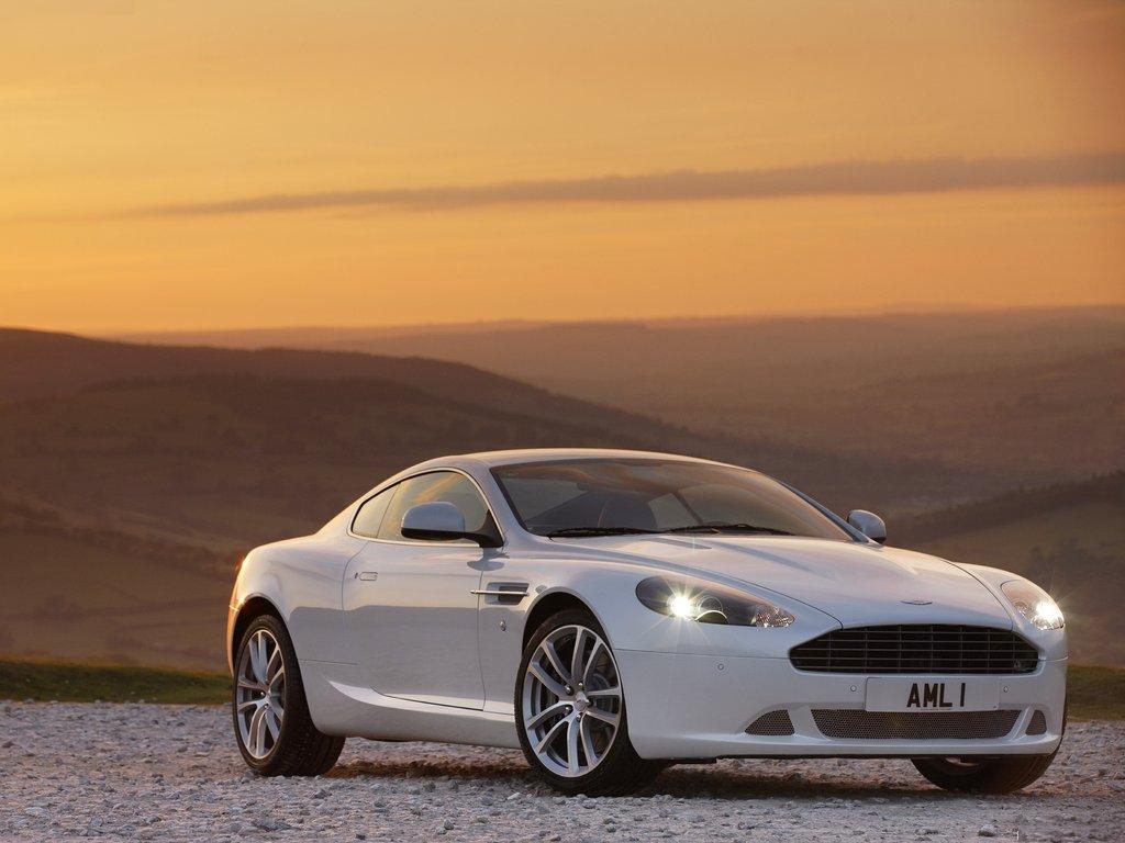 Aston Martin DB9