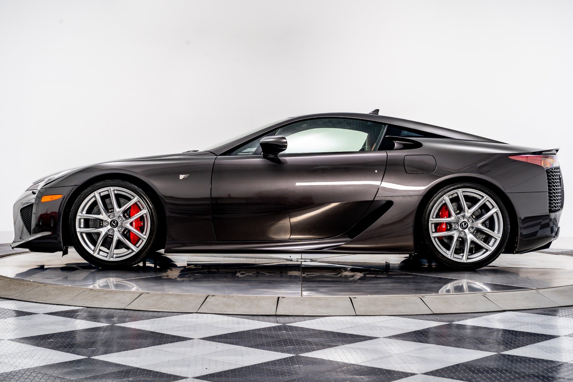 Used-2012-Lexus-LFA-1598390291-1.jpg