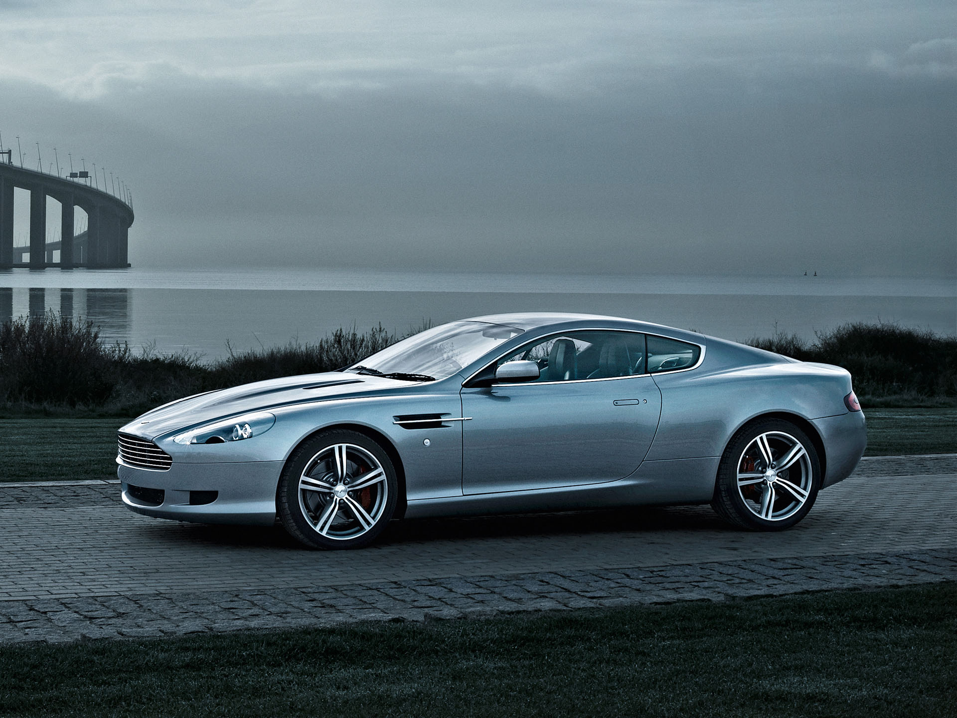 The Iconic Luxury: 2008 Aston Martin DB9