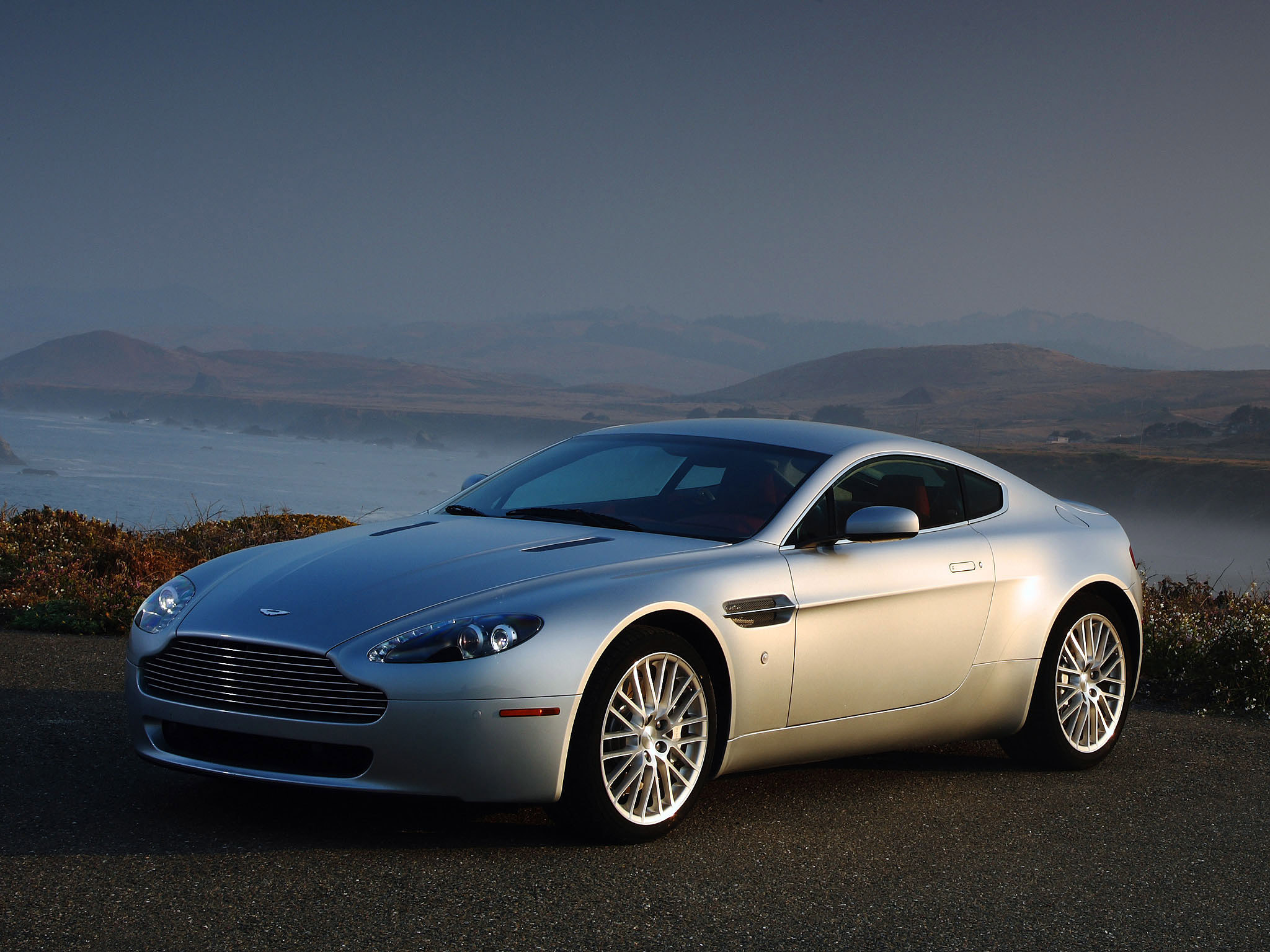 A Showstopper: 2010 Aston Martin V12 Vantage