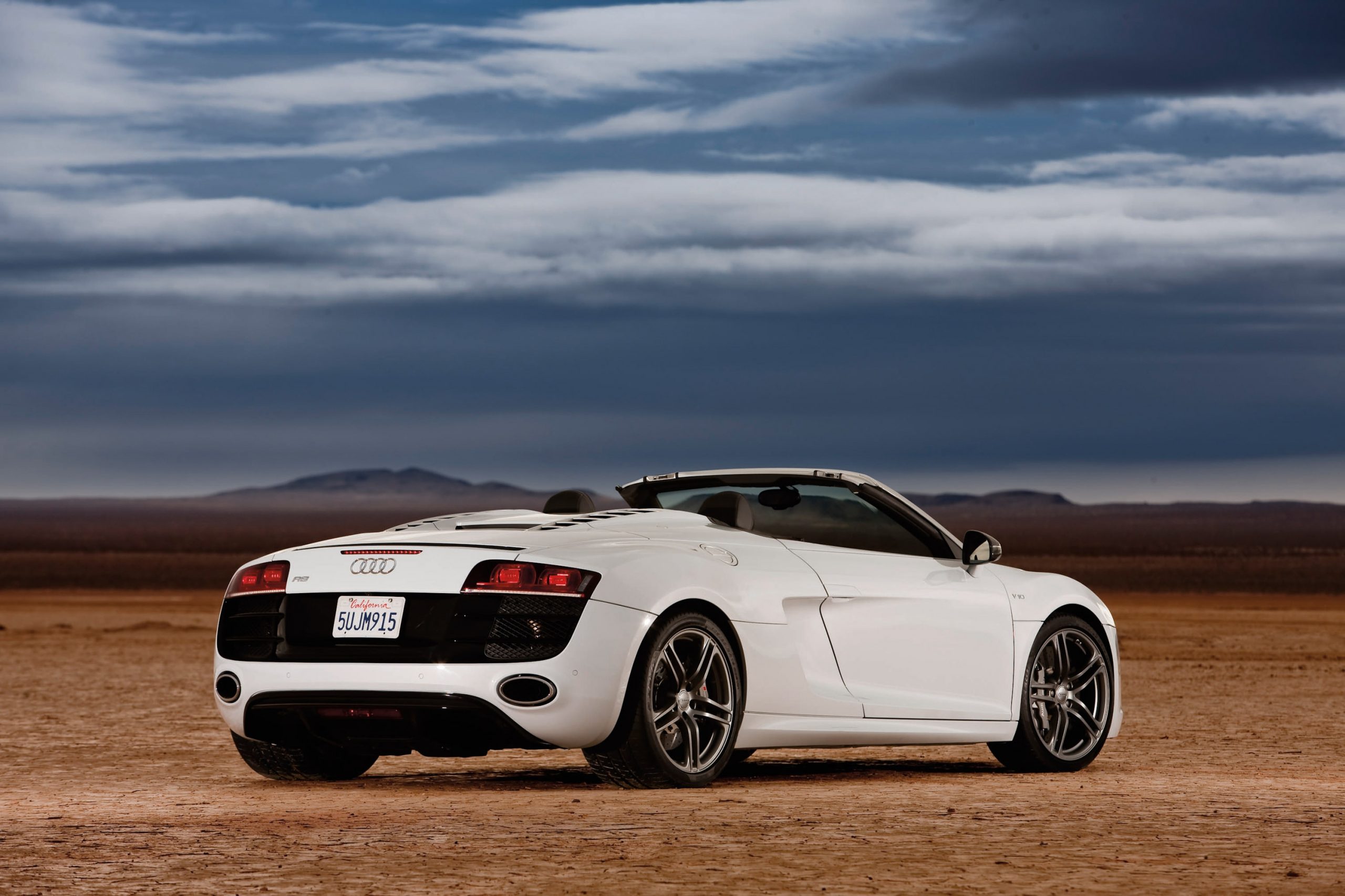 The Ultimate Open Air Supercar: The 2012 Audi R8 GT Spyder