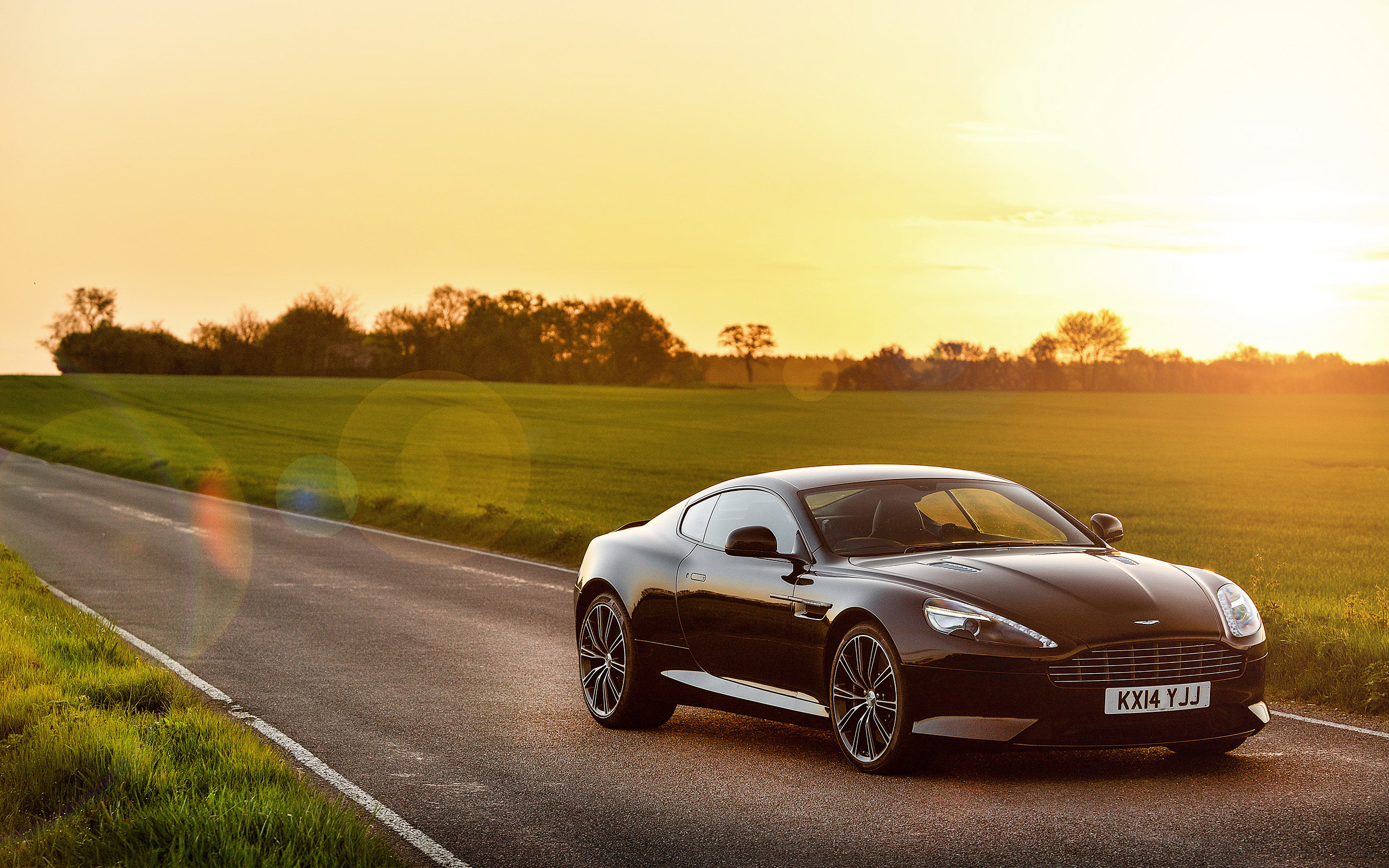 Breathtaking Beauty: The Aston Martin DB9 Carbon Edition