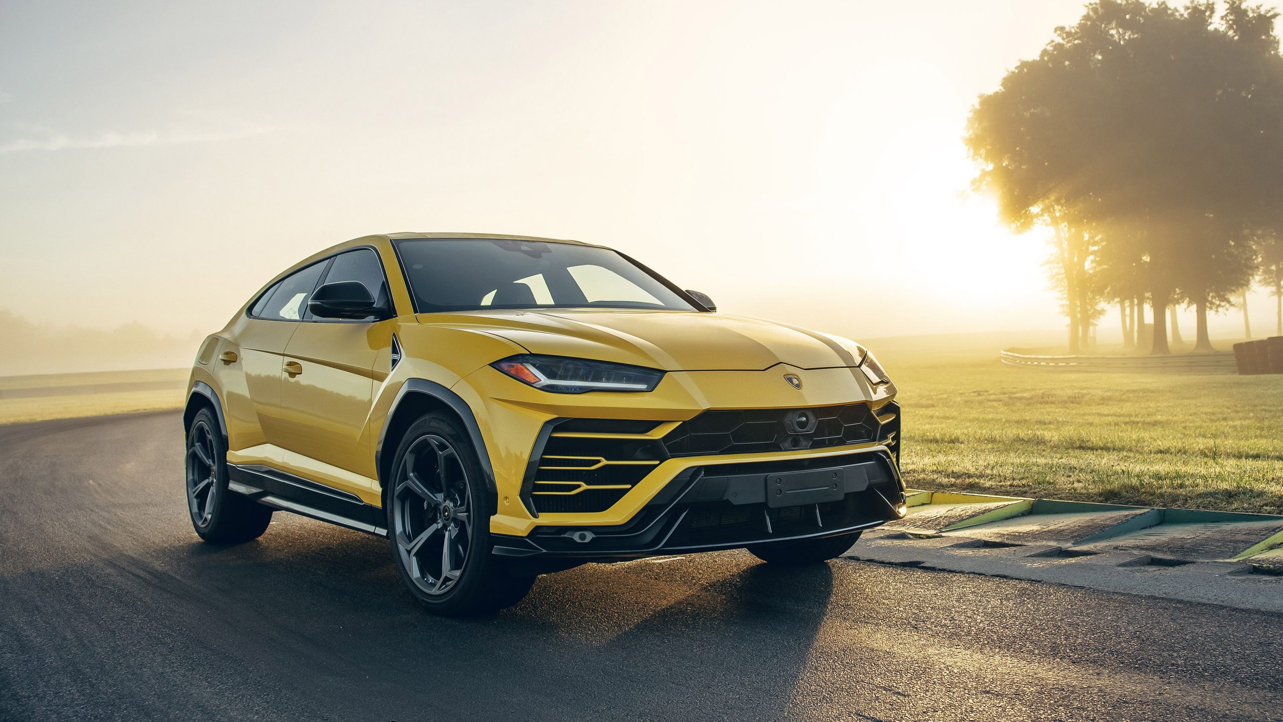 2019 Lamborghini Urus Wallpapers 