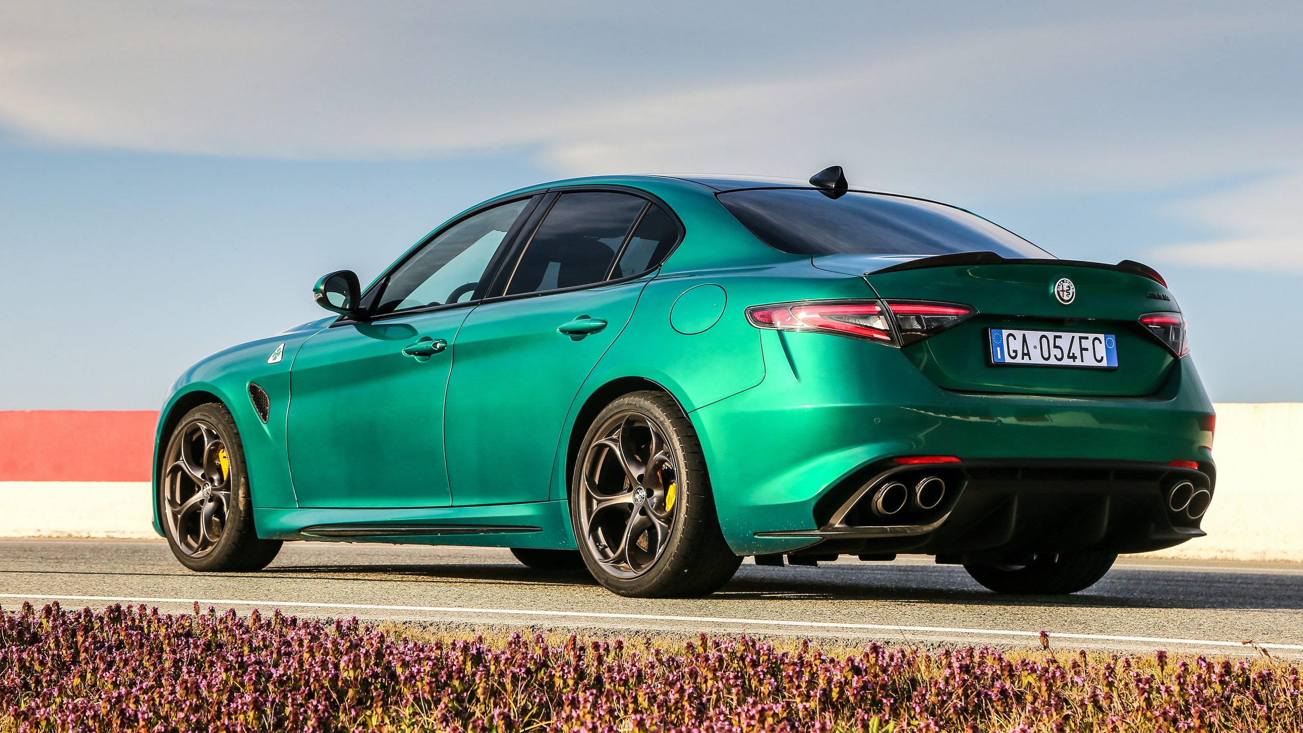 2020 Alfa Romeo Giulia Quadrifoglio Wallpapers