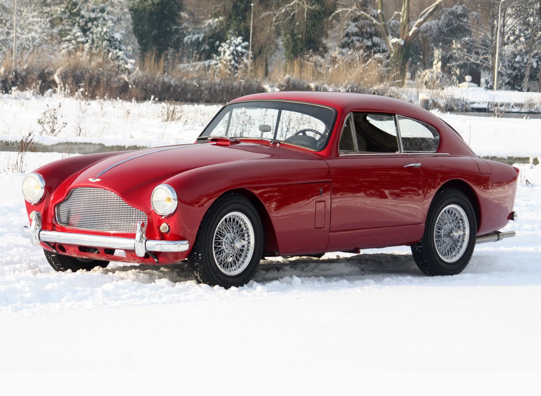 Астон Мартин db4 2