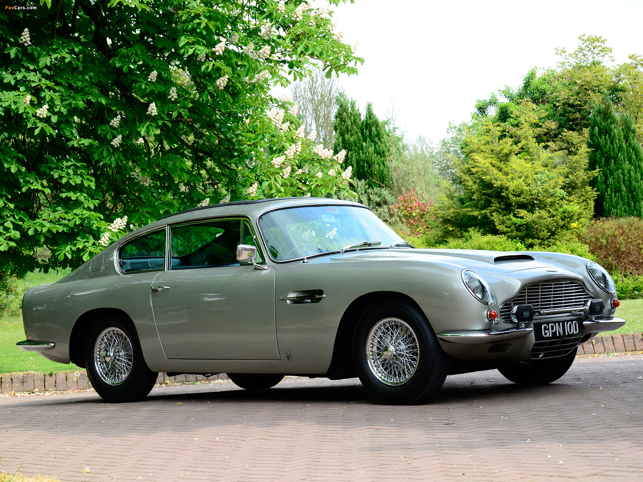 The Timeless Classic: 1965 Aston Martin DB6