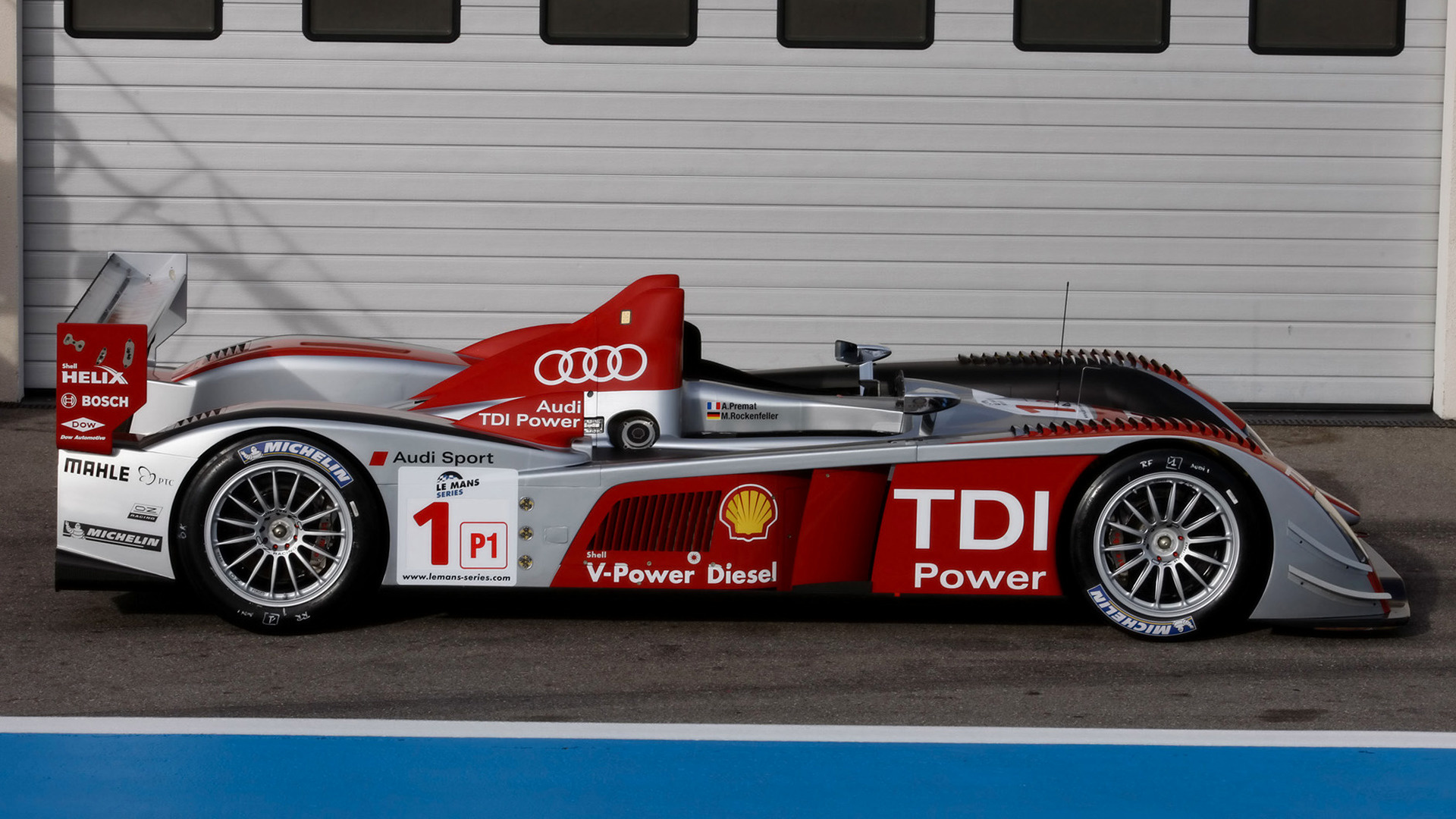 2008 Audi R10 TDI Wallpapers | SuperCars.net