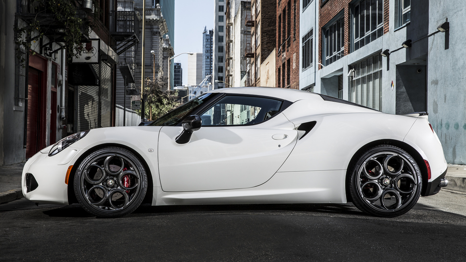 2015 Alfa Romeo 4C Launch Edition Wallpapers | SuperCars.net