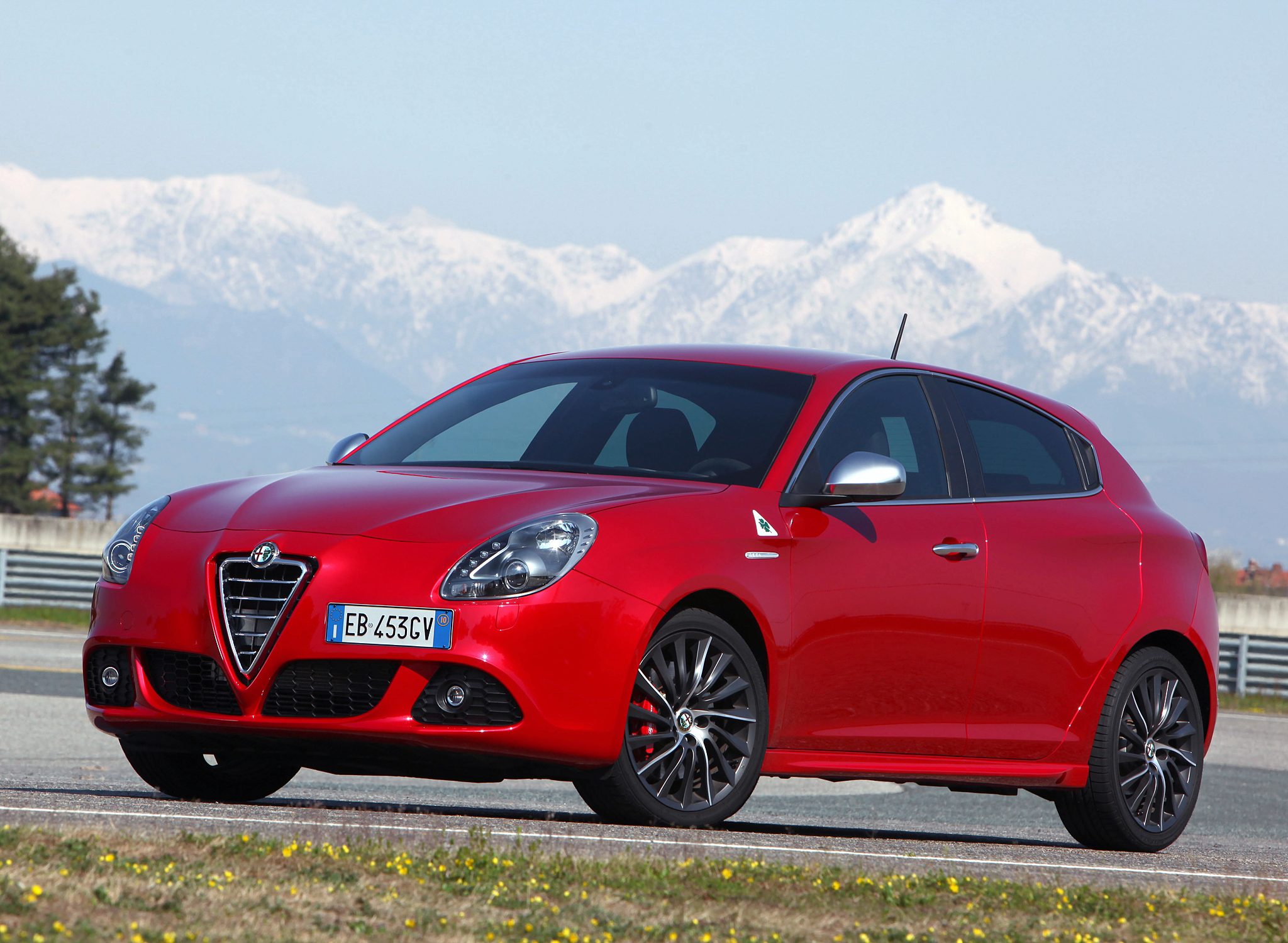 Машина Alfa Romeo Giulietta