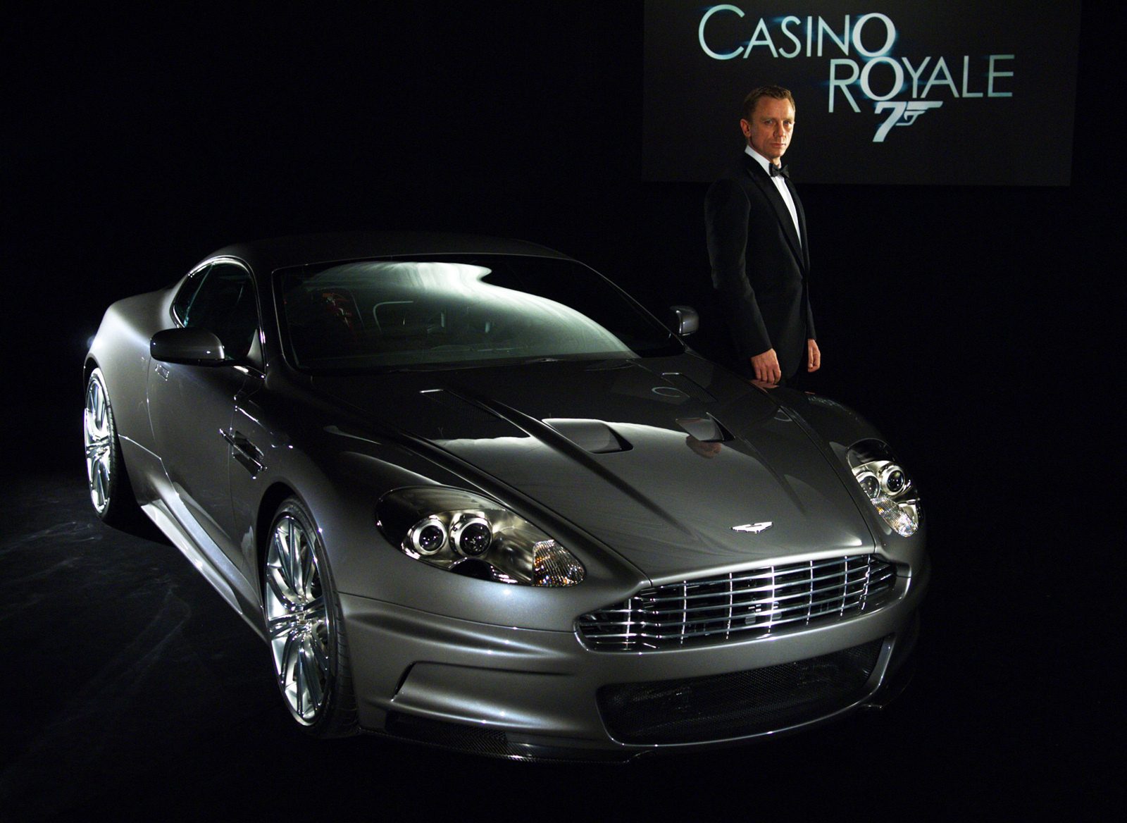 06 Aston Martin Dbs 007 Casino Royale Wallpapers Supercars Net