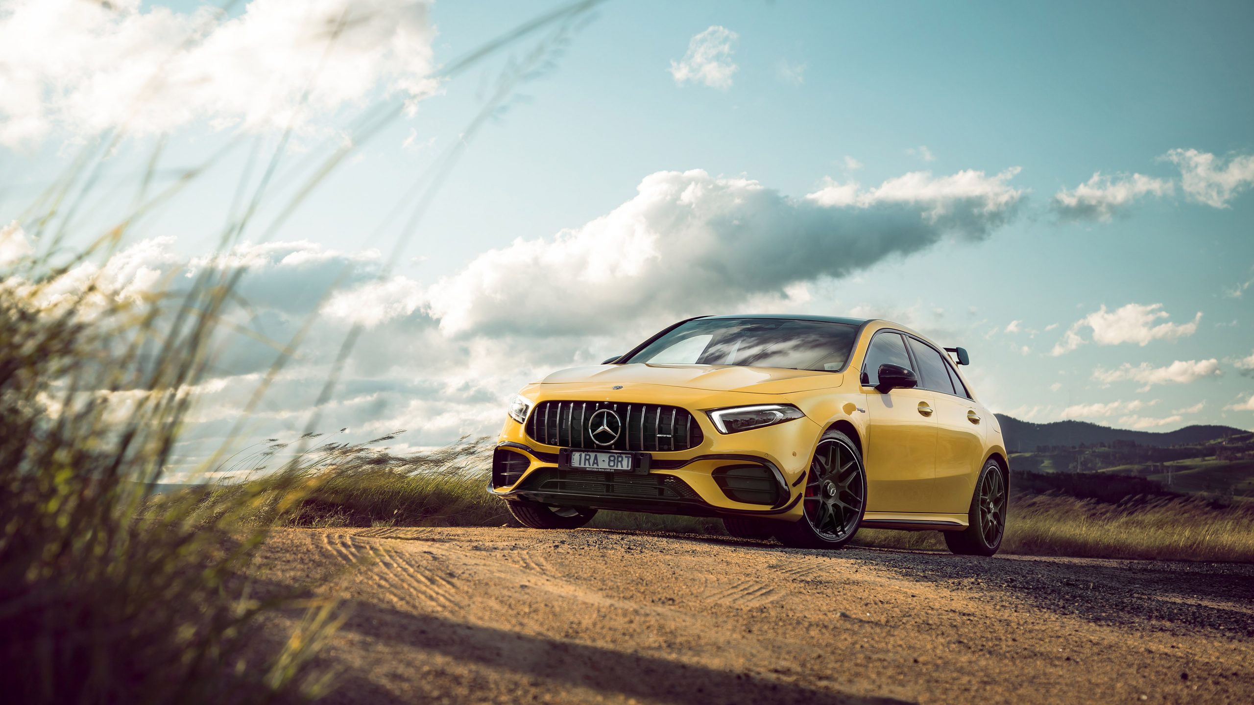 Mercedes a 45 s AMG РѕР±РѕРё