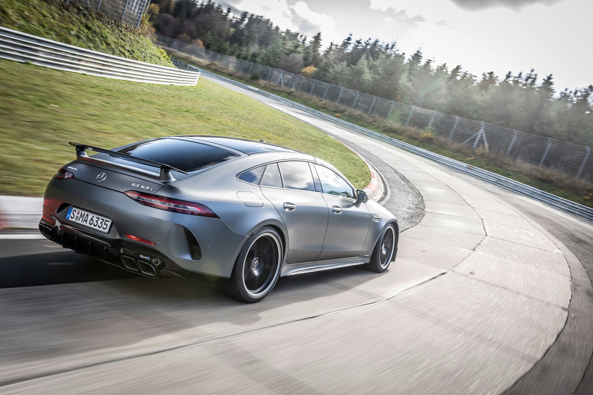 Mercedes AMG GT 63 S Beats Porsche s Panamera Turbo Around the Nurburgring