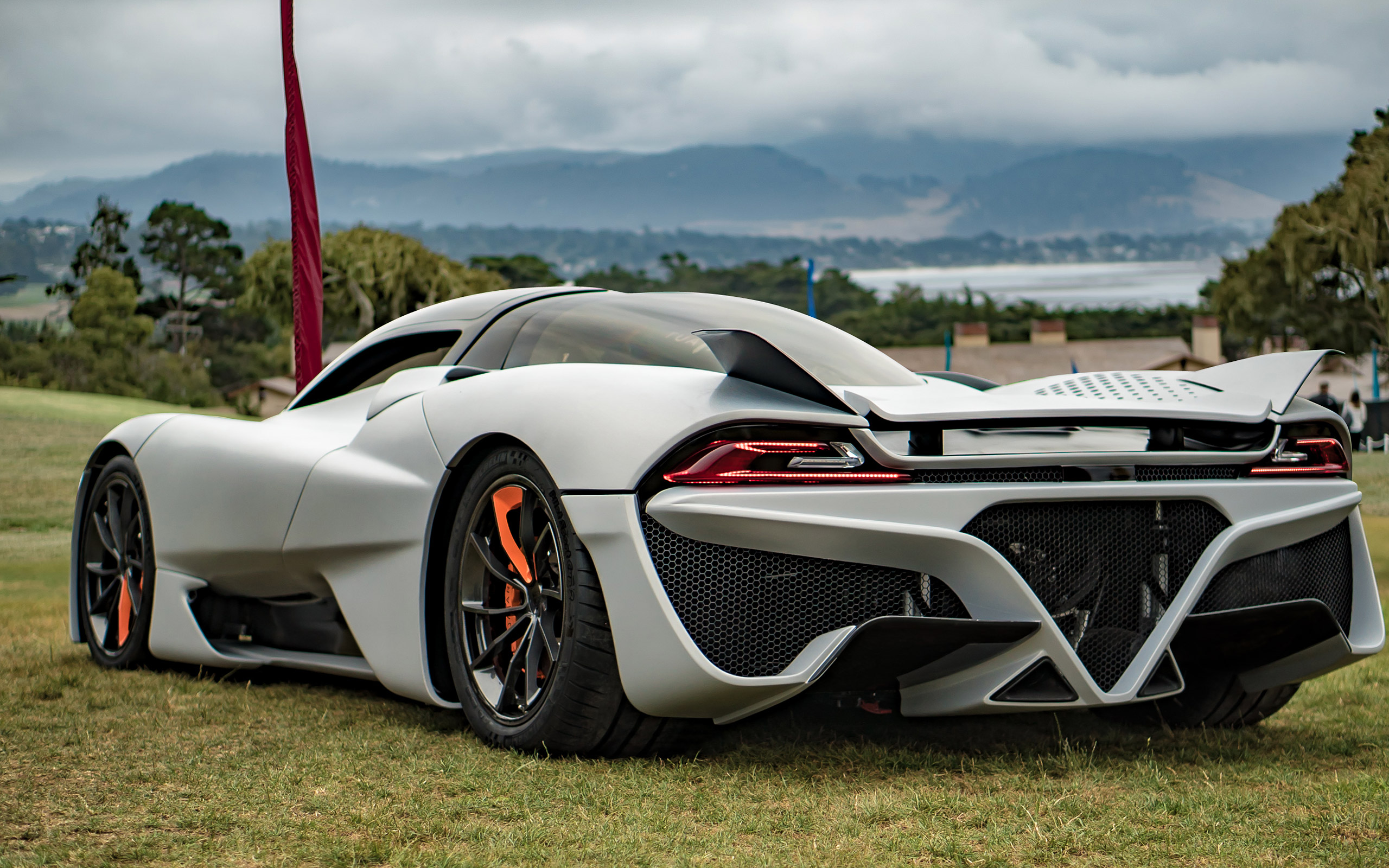 Десятка самых лучших. Туатара SSC. SSC Tuatara машина. Гиперкар Tuatara 2020. Бугатти туатара.