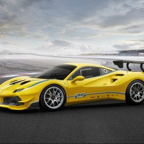 This is a Ferrari 488 GTB with 900bhp