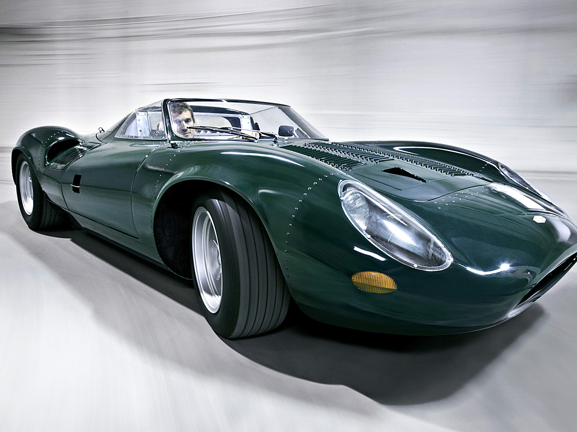 Редкая машина в мире. Jaguar xj13. 1966 Jaguar xj13. Ягуар xj13 1966. Машина Jaguar xj13.