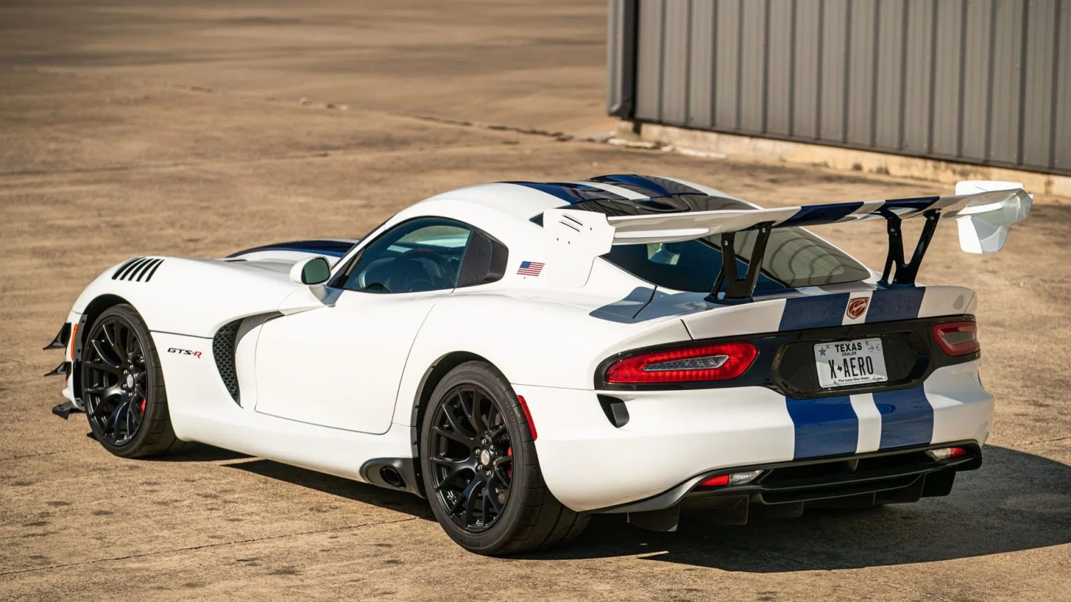 FOR SALE 2017 Dodge Viper GTS R 2017-dodge-viper-gts-coupe-at-houston-2018-as-s143-1-mecum-auctions