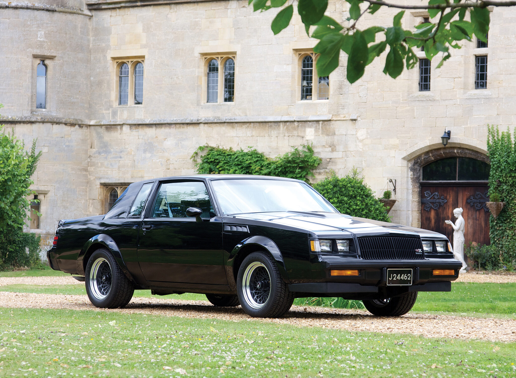 Машина Buick GNX