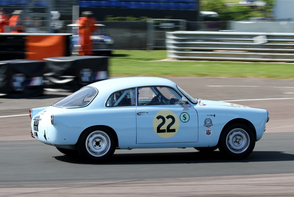 HSCC Historic Race Meeting at Thruxton (2021) – Recap & Photo Gallery