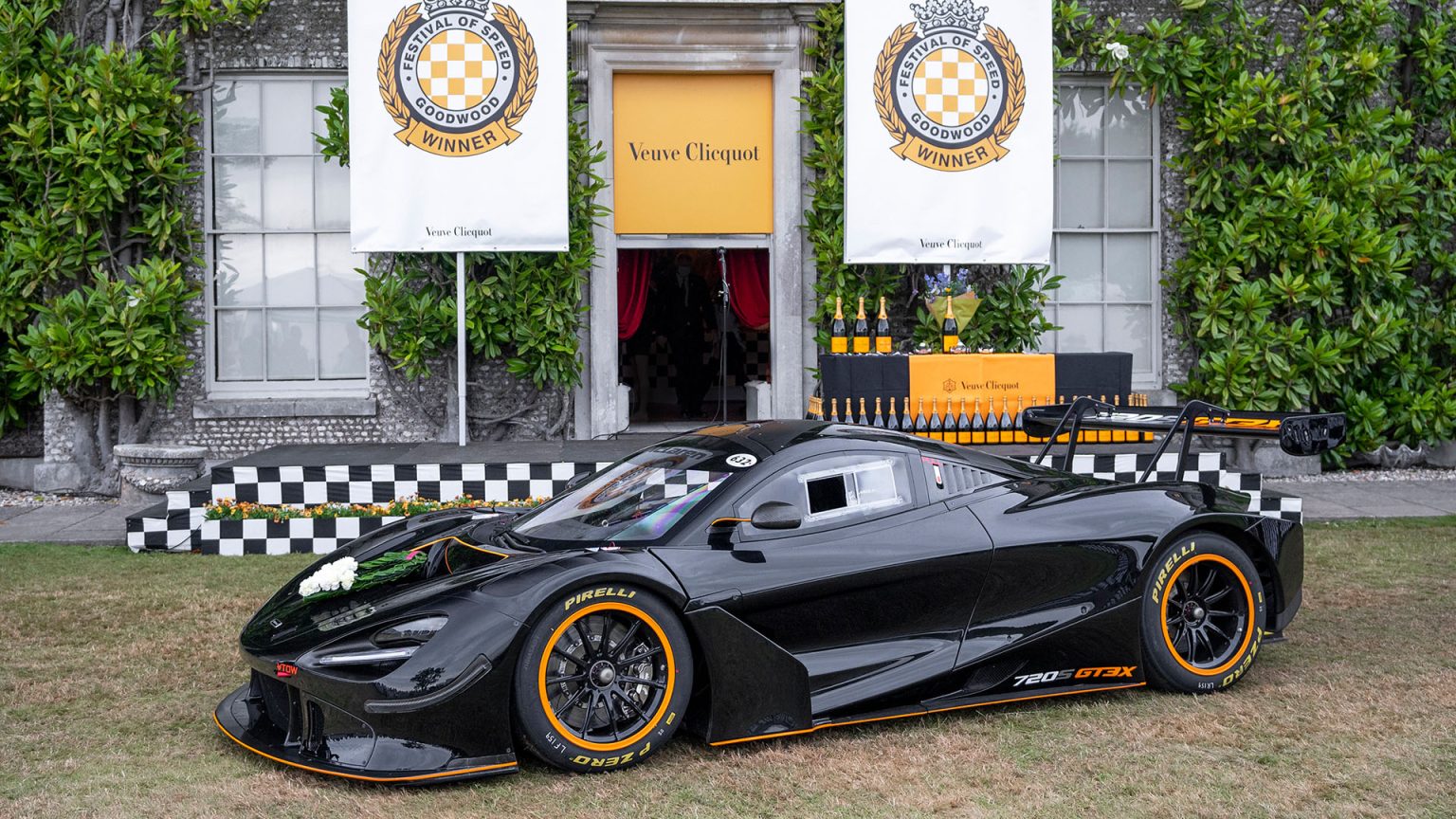 Victory for the McLaren 720S GT3X in the Timed Shootout Final