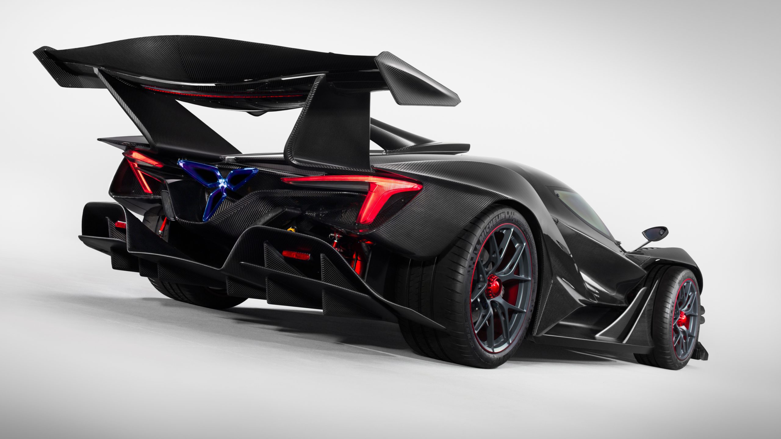 https://www.supercars.net/blog/wp-content/uploads/2021/10/Apollo-Intensa-Emozione-scaled.jpg