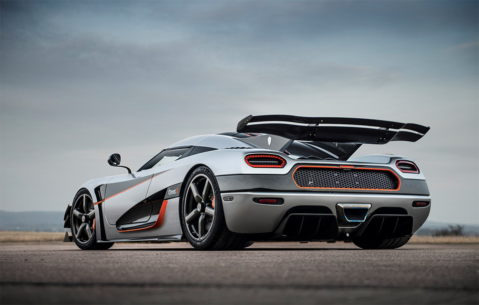 Rear view of Koenigsegg One:1 sitting on country road