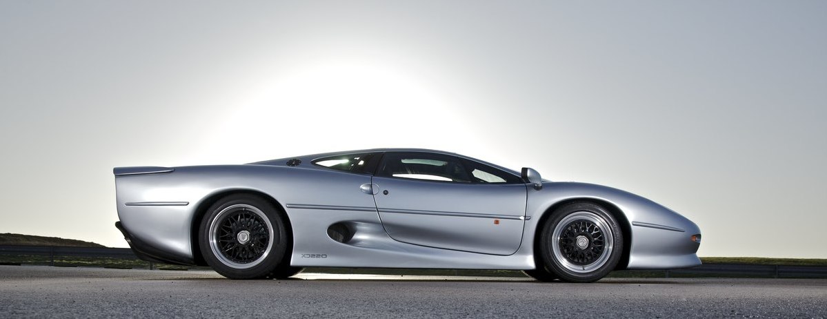 Jaguar XJ220