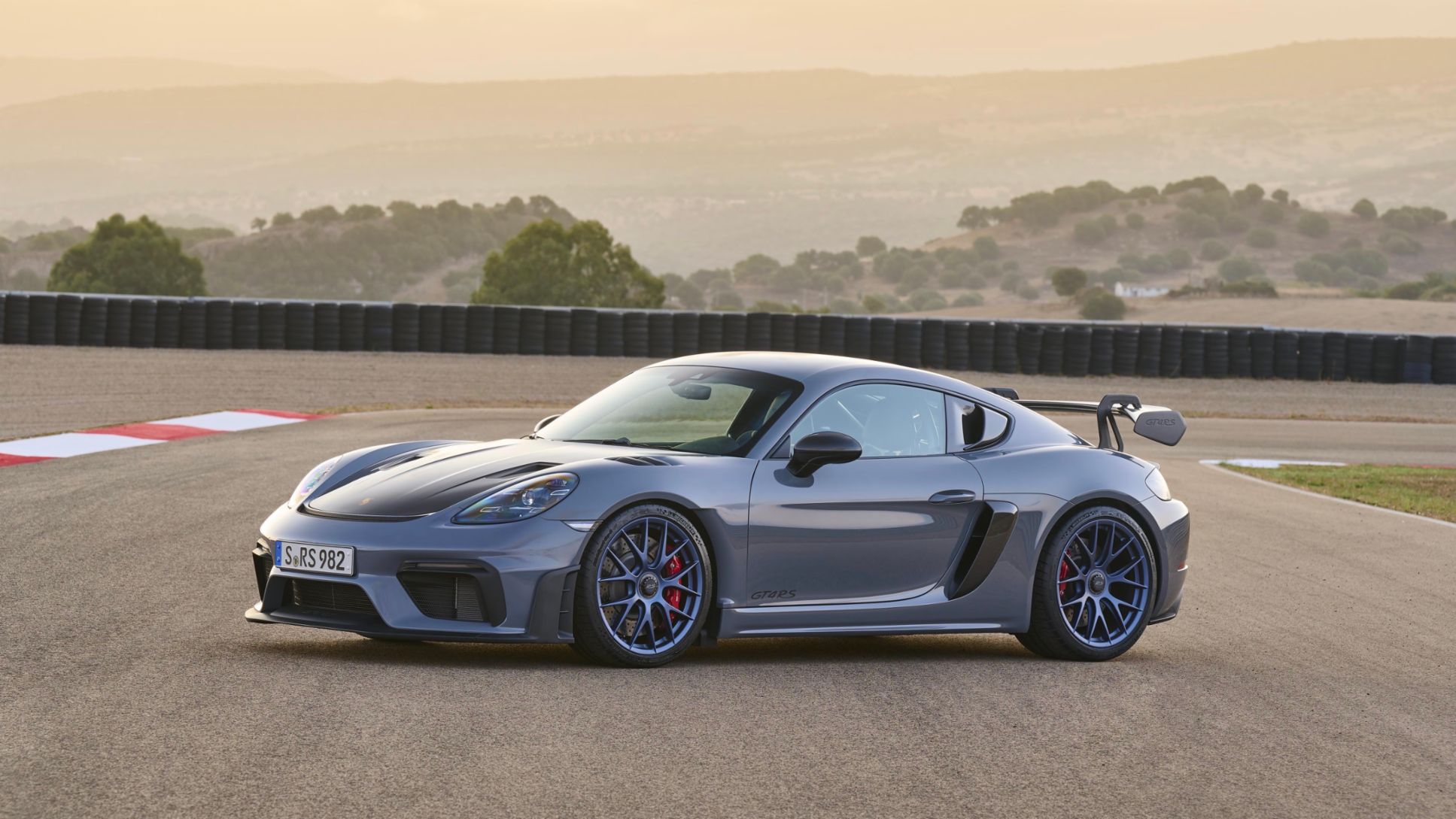 Porsche Cayman 718 GT4 RS