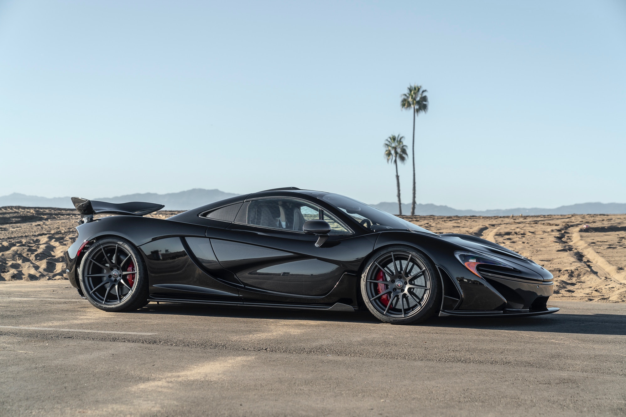 2015 McLaren P1